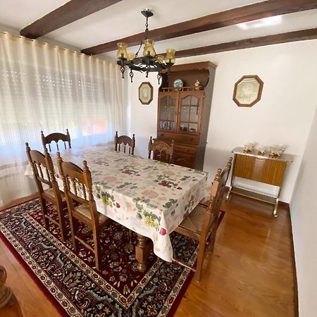 La Casa De Lalo Villa กาสตริยอน ภายนอก รูปภาพ